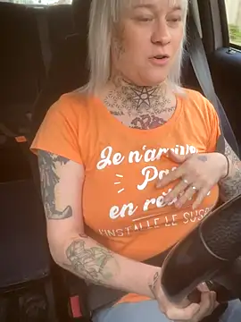 poussichienne online show from November 14, 2025, 11:36 am