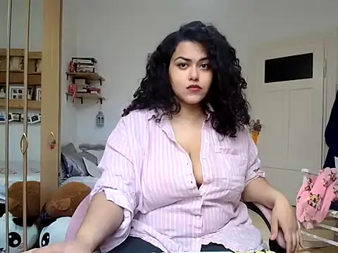 Snapshot of Curvydesifromgermany chatting on February 24, 2026, 11:55 am Curvydesifromgermany online show from February 24, 2026, 11:55 am