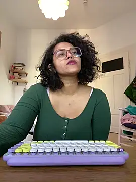 Curvydesifromgermany online show from March 3, 2025, 3:43 pm