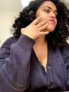 Curvydesifromgermany online show from October 8, 2025, 12:39 pm