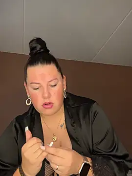 Snapshot of xlinastarrx chatting on April 15, 2026, 5:46 am xlinastarrx online show from April 15, 2026, 5:46 am