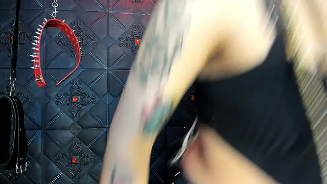 annavi  online show from October 10, 2025, 7:04 pm