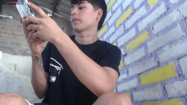 Lukas strong online show from November 7, 2025, 2:10 pm