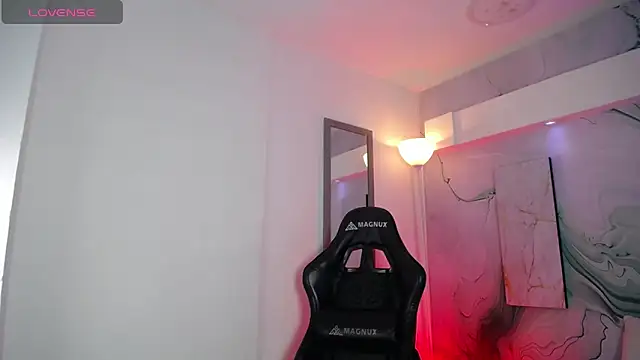 Snapshot of Steev_Novoa chatting on April 8, 2026, 2:46 am Steev Novoa online show from April 8, 2026, 2:46 am