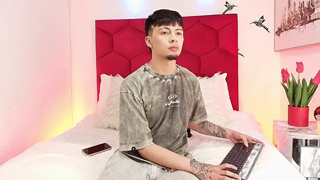 Snapshot of Steev_Novoa chatting on February 6, 2026, 5:25 am Steev Novoa online show from February 6, 2026, 5:25 am