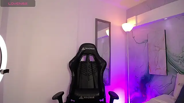 Snapshot of Steev_Novoa chatting on April 3, 2026, 3:24 am Steev Novoa online show from April 3, 2026, 3:24 am