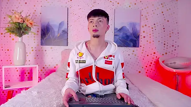 Snapshot of Steev_Novoa chatting on February 4, 2026, 3:23 am Steev Novoa online show from February 4, 2026, 3:23 am