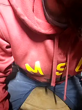 Snapshot of bigdickdaddy2184 chatting on November 4, 2025, 9:46 am bigdickdaddy2184 online show from November 4, 2025, 9:46 am