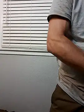 Snapshot of bigdickdaddy2184 chatting on October 10, 2025, 6:58 am bigdickdaddy2184 online show from October 10, 2025, 6:58 am