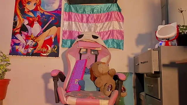 Snapshot of Effy_Marinn chatting on September 21, 2025, 5:45 am Effy Marinn online show from September 21, 2025, 5:45 am