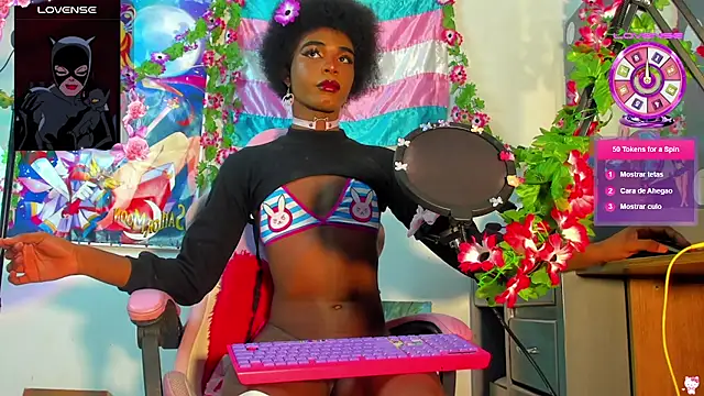 Snapshot of Effy_Marinn chatting on October 28, 2025, 8:35 am Effy Marinn online show from October 28, 2025, 8:35 am