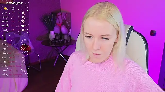 Snapshot of Selenatrend chatting on November 20, 2025, 12:39 pm Selenatrend online show from November 20, 2025, 12:39 pm