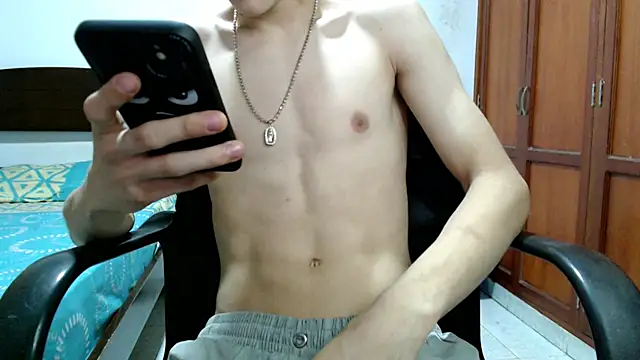 Snapshot of Dei_v_48 chatting on October 15, 2025, 8:50 pm Dei v 48 online show from October 15, 2025, 8:50 pm