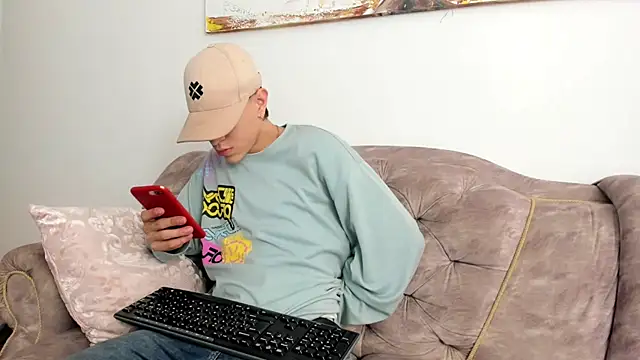 Snapshot of Dei_v_48 chatting on March 12, 2025, 3:35 am Dei v 48 online show from March 12, 2025, 3:35 am