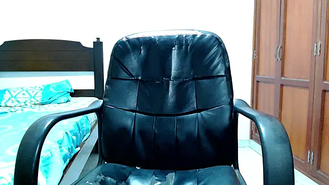 Snapshot of Dei_v_48 chatting on September 27, 2025, 6:41 am Dei v 48 online show from September 27, 2025, 6:41 am