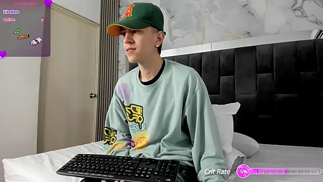 Snapshot of Dei_v_48 chatting on March 14, 2025, 9:21 pm Dei v 48 online show from March 14, 2025, 9:21 pm