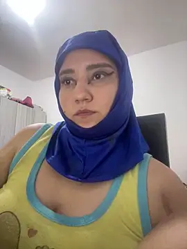 hannahayat online show from June 4, 2026, 2:49 am
