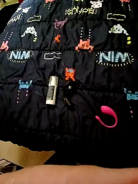 Snapshot of Fantaxx86 chatting on December 13, 2024, 7:04 am Fantaxx86 online show from December 13, 2024, 7:04 am