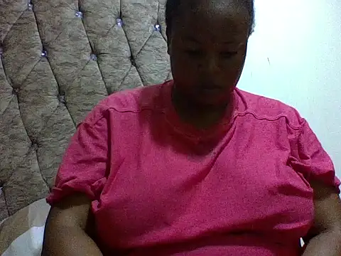 zoey10 online show from April 14, 2026, 6:46 pm