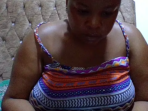 Snapshot of zoey10 chatting on December 5, 2025, 7:40 am zoey10 online show from December 5, 2025, 7:40 am