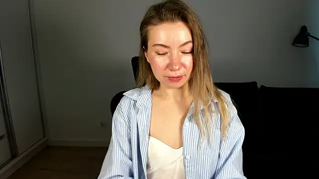 Snapshot of Mia_Tasty chatting on February 5, 2026, 7:26 am Mia Tasty online show from February 5, 2026, 7:26 am