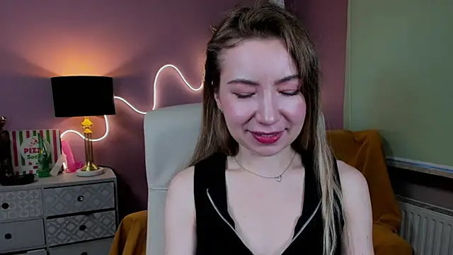 Mia Tasty online show from November 27, 2025, 7:42 am