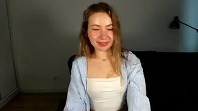 Snapshot of Mia_Tasty chatting on February 4, 2026, 7:58 am Mia Tasty online show from February 4, 2026, 7:58 am