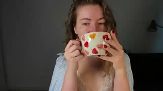 Snapshot of Mia_Tasty chatting on January 14, 2026, 7:34 am Mia Tasty online show from January 14, 2026, 7:34 am