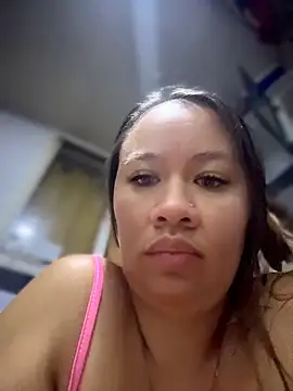 Snapshot of Emiily_lee chatting on May 9, 2026, 9:12 am Emiily lee online show from May 9, 2026, 9:12 am