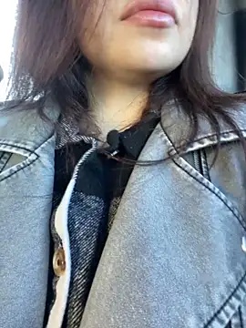 Snapshot of AnaWest chatting on September 29, 2025, 5:25 am AnaWest online show from September 29, 2025, 5:25 am