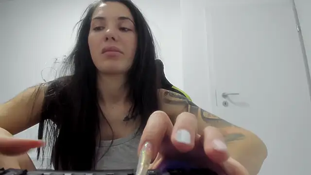 Snapshot of Emmapmg chatting on December 14, 2025, 7:30 pm Emmapmg online show from December 14, 2025, 7:30 pm