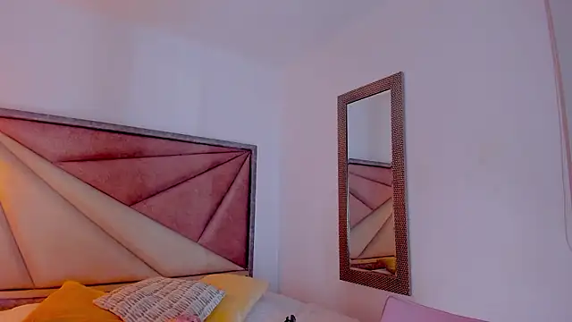 BonnieCute  online show from February 10, 2026, 11:48 pm