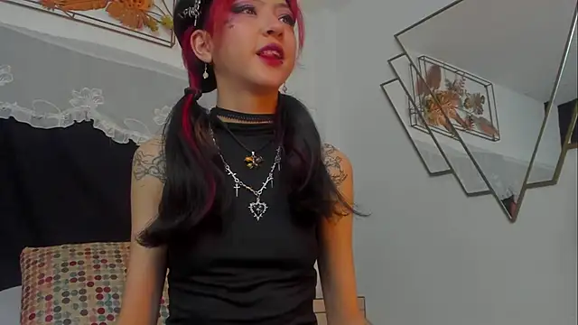 BonnieCute  online show from November 3, 2025, 11:41 pm