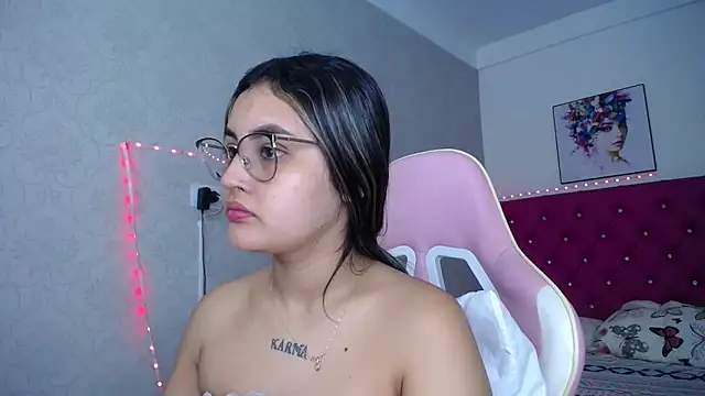 Snapshot of antonella_sweetlittle chatting on May 10, 2026, 12:20 pm antonella sweetlittle online show from May 10, 2026, 12:20 pm