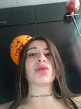 Snapshot of Alona_Evans chatting on October 26, 2025, 2:28 pm Alona Evans online show from October 26, 2025, 2:28 pm