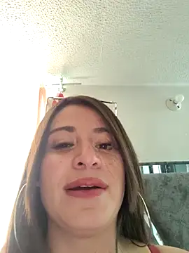 Snapshot of Alona_Evans chatting on October 9, 2025, 6:08 pm Alona Evans online show from October 9, 2025, 6:08 pm