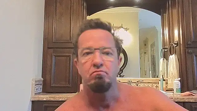 Snapshot of sluttydylan chatting on November 24, 2025, 7:47 pm sluttydylan online show from November 24, 2025, 7:47 pm