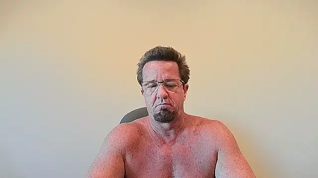 Snapshot of sluttydylan chatting on December 1, 2025, 9:48 pm sluttydylan online show from December 1, 2025, 9:48 pm