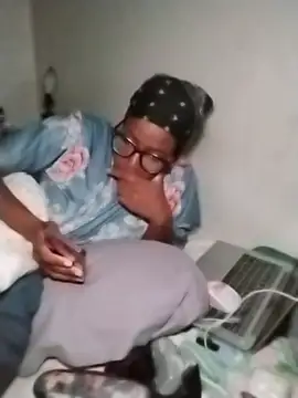 Snapshot of madamsensuale chatting on December 15, 2025, 4:29 am madamsensuale online show from December 15, 2025, 4:29 am