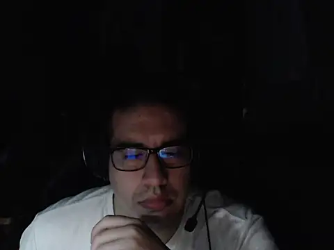 thealfawolf01 online show from May 19, 2026, 3:46 am