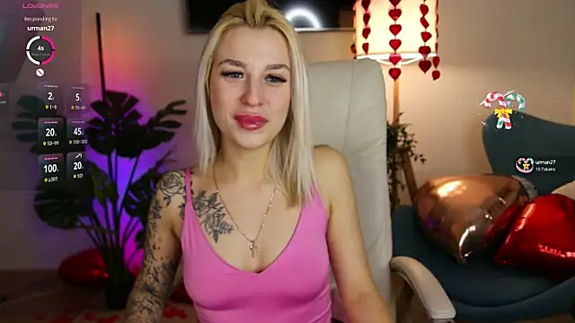 Snapshot of Crystal_Barbie chatting on February 17, 2025, 10:16 pm Crystal Barbie online show from February 17, 2025, 10:16 pm