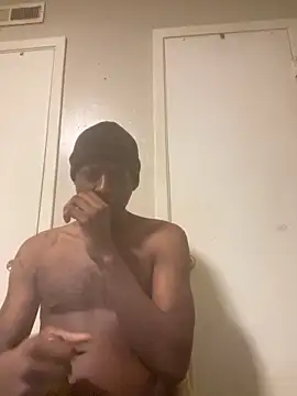 Snapshot of Andrew130 chatting on February 4, 2026, 2:23 pm Andrew130 online show from February 4, 2026, 2:23 pm