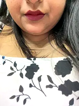 Snapshot of smile_pretty chatting on October 4, 2025, 8:54 pm smile pretty online show from October 4, 2025, 8:54 pm