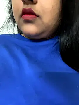 Snapshot of smile_pretty chatting on September 28, 2025, 6:37 pm smile pretty online show from September 28, 2025, 6:37 pm