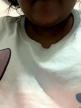 Snapshot of smile_pretty chatting on October 2, 2025, 2:42 pm smile pretty online show from October 2, 2025, 2:42 pm