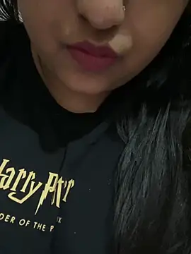 Snapshot of smile_pretty chatting on October 6, 2025, 7:14 pm smile pretty online show from October 6, 2025, 7:14 pm