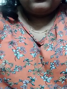 Snapshot of smile_pretty chatting on February 17, 2025, 5:58 am smile pretty online show from February 17, 2025, 5:58 am