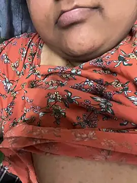 Snapshot of smile_pretty chatting on February 15, 2025, 11:50 am smile pretty online show from February 15, 2025, 11:50 am