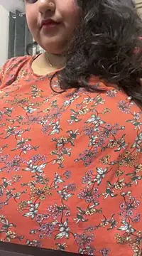 Snapshot of smile_pretty chatting on February 17, 2025, 8:49 pm smile pretty online show from February 17, 2025, 8:49 pm