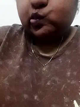 Snapshot of smile_pretty chatting on February 12, 2025, 9:22 pm smile pretty online show from February 12, 2025, 9:22 pm